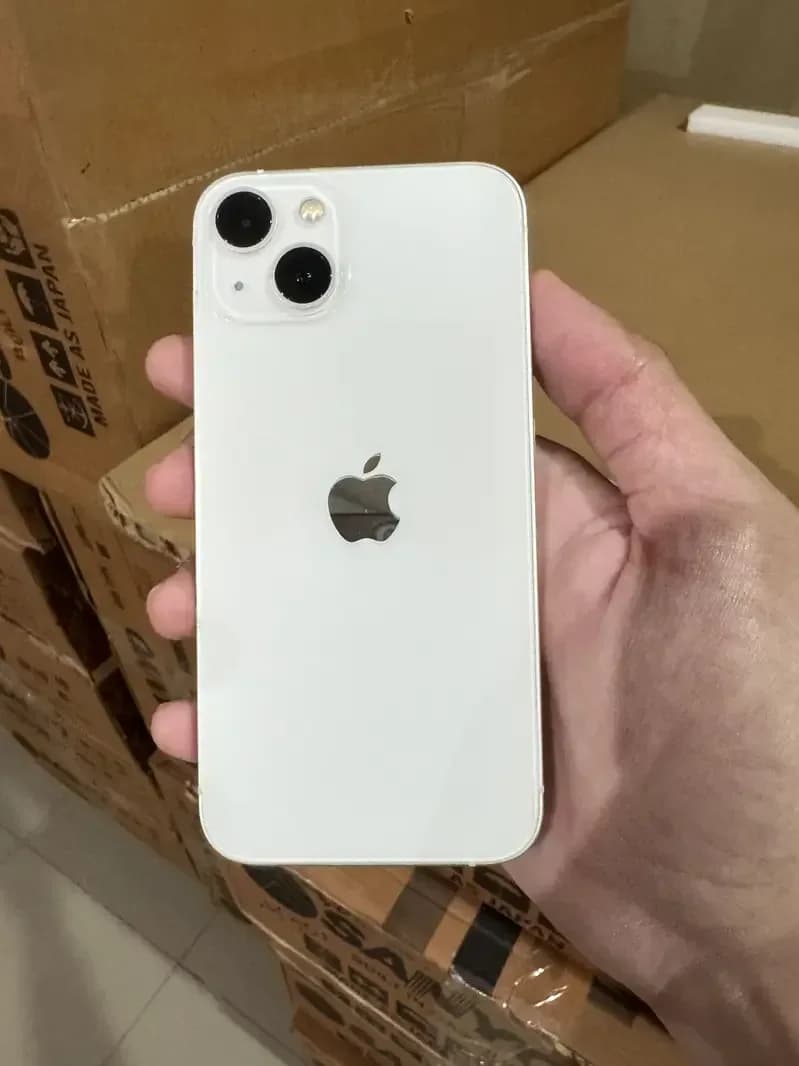 Apple iPhone 13
