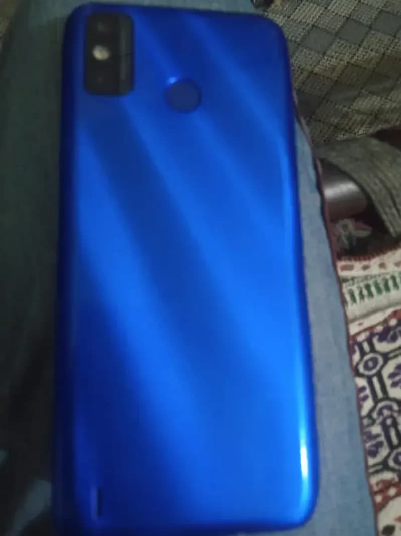 Tecno Spark 6 g